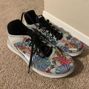 Fun floral Nike free run size 10
